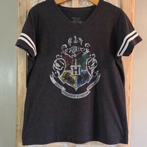 Harry Potter Hogwarts Crest V Neck Tee L Universal Studios Gray